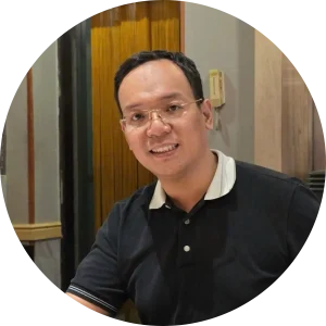 Ông Nguyễn Duy Quang - Chủ shop phong thủy ngũ hành